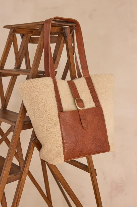 LOUIS leather tote bag;${refinementColor}