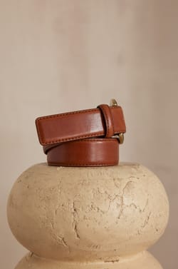 NINA leather belt;${refinementColor}