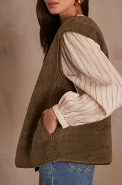 SABRINA sleeveless jacket;${refinementColor}