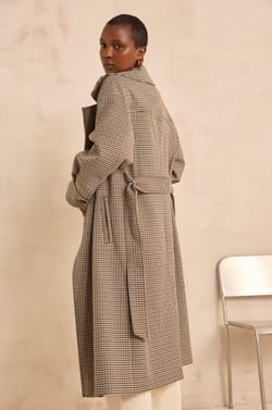 DJOVANNI checked trench;${refinementColor}