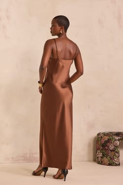 Long satin dress with thin straps REFLET;${refinementColor}