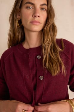 BILLY Cardigan in 100% recycled cashmere;${refinementColor}