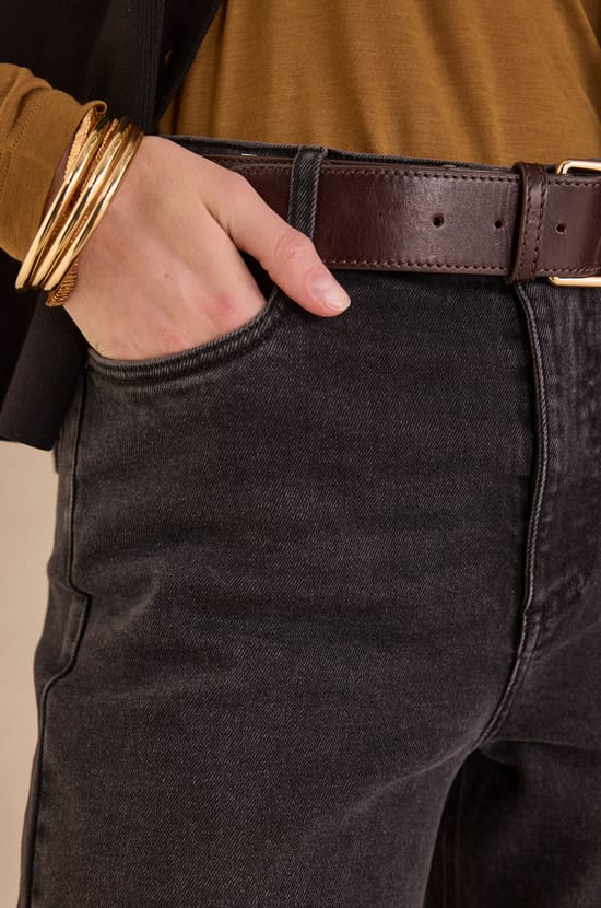 RIO mom fit jeans;${refinementColor}