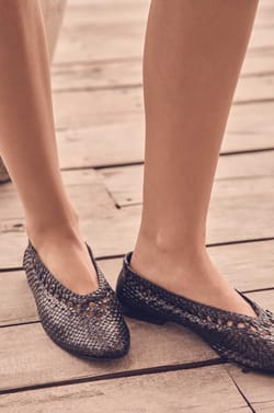 100% Leather SANTIAGO Ballet Flats;${refinementColor}