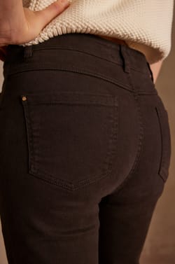 Jean LOLA FLARE;${refinementColor}