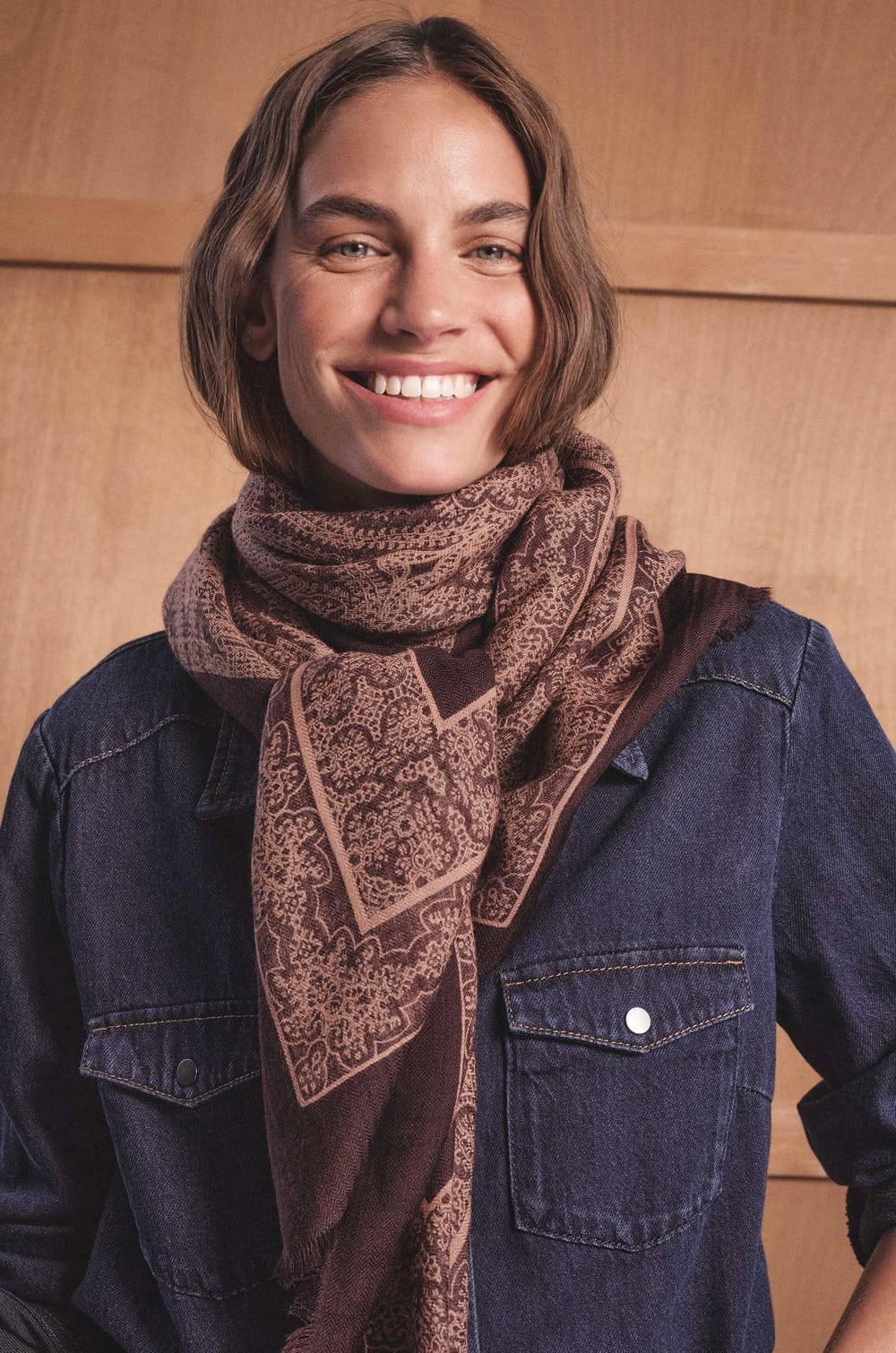 Édition Octobre Rose - Foulard TAMINE en 100% laine;${refinementColor}