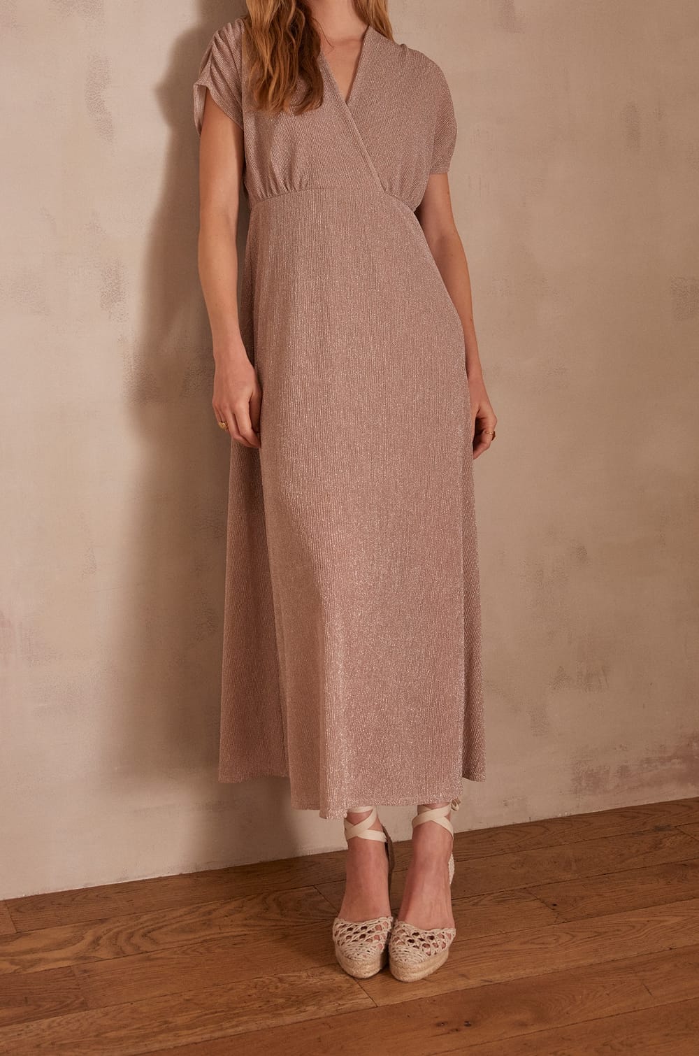 Robe AMEL;${refinementColor}