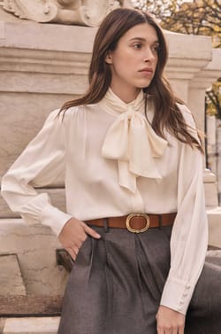 Fluid blouse with pussy bow SPIRIT;${refinementColor}