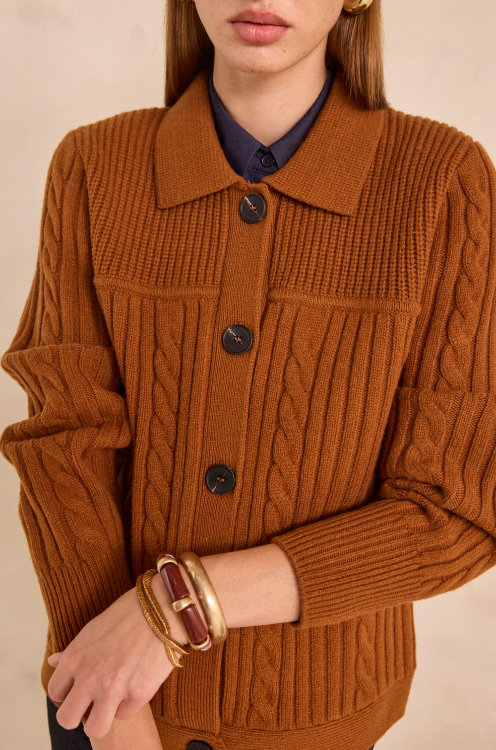 ARTUS long-sleeved wool vest;${refinementColor}