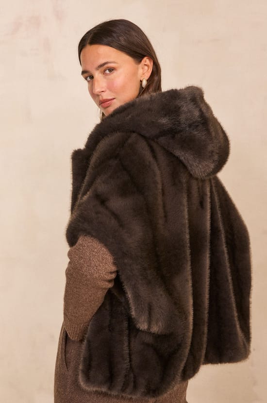 DAYANA fluffy textured cape;${refinementColor}