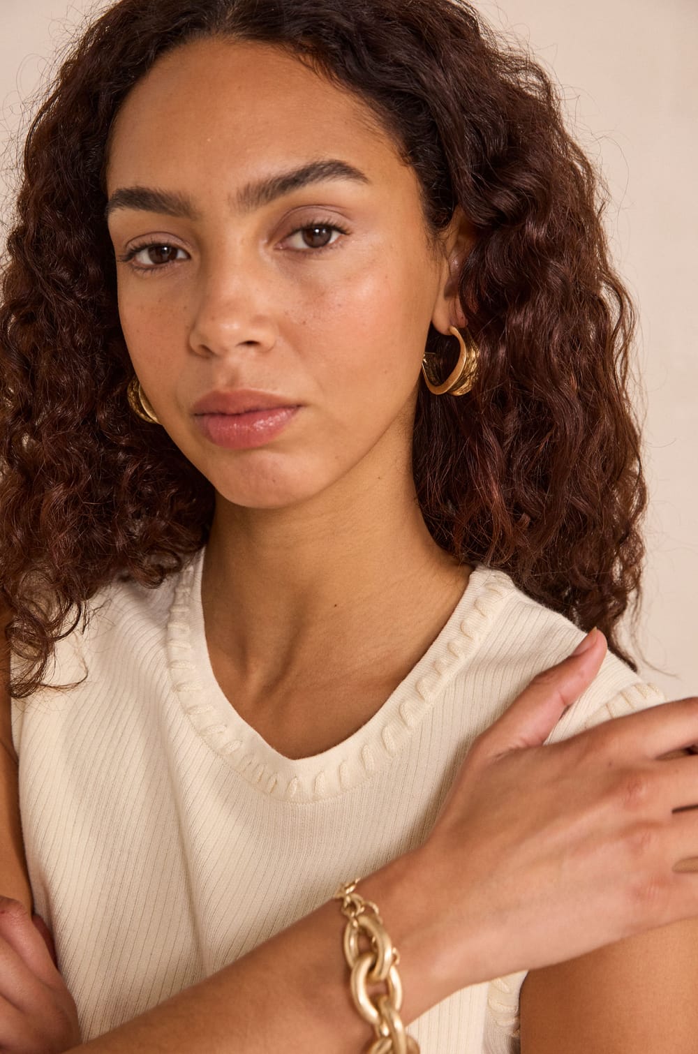 Priscilla sleeveless sweater;${refinementColor}