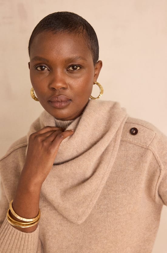 Triangle scarf in 100% 2-ply cashmere THOMAS;${refinementColor}