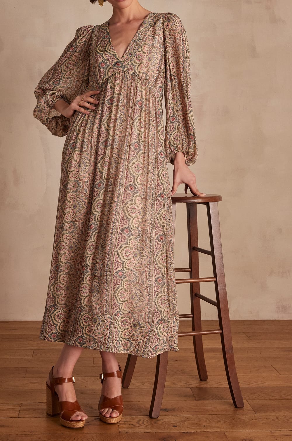 Robe LIVIA;${refinementColor}