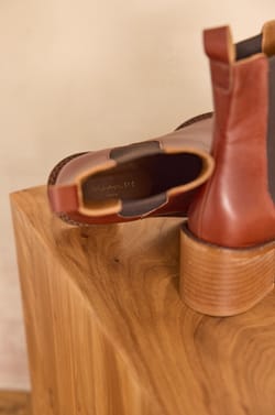 VALENTINA leather boots;${refinementColor}