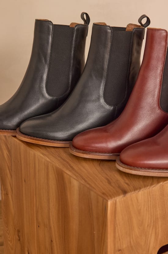 VALENTINA leather boots;${refinementColor}