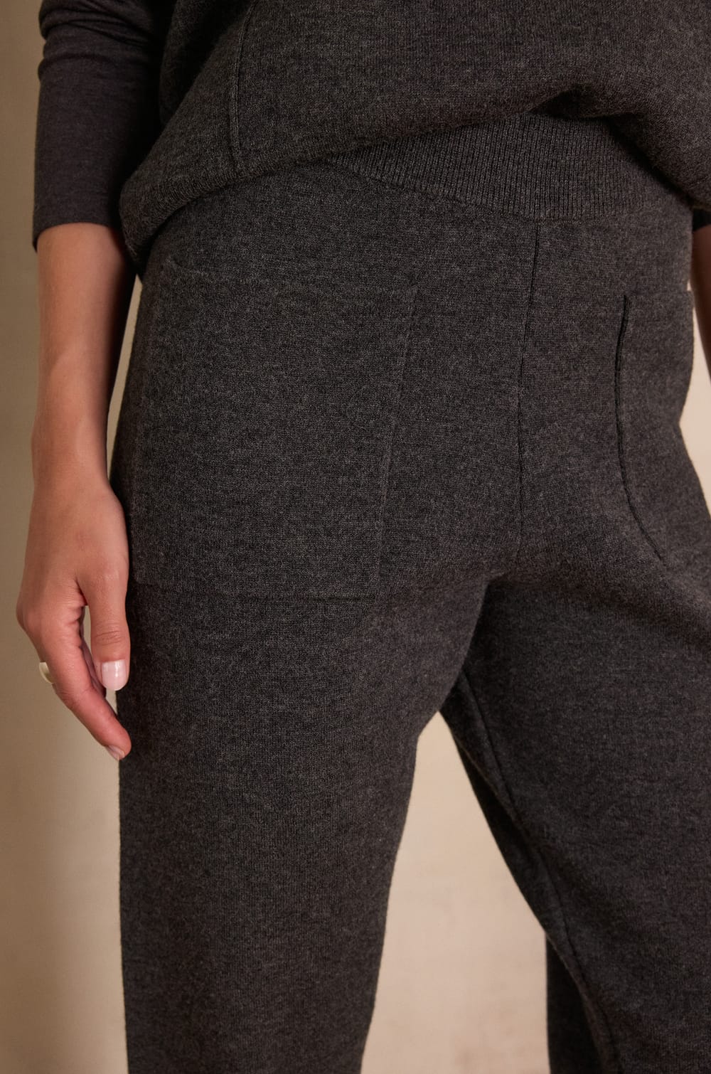 Pantalon MARGOT en laine;${refinementColor}