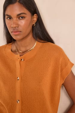 Short-sleeved cotton vest ALMA;${refinementColor}