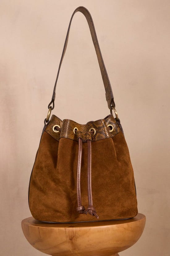 VALENTIN leather bucket bag;${refinementColor}