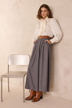 Fluid blouse with pussy bow SPIRIT;${refinementColor}