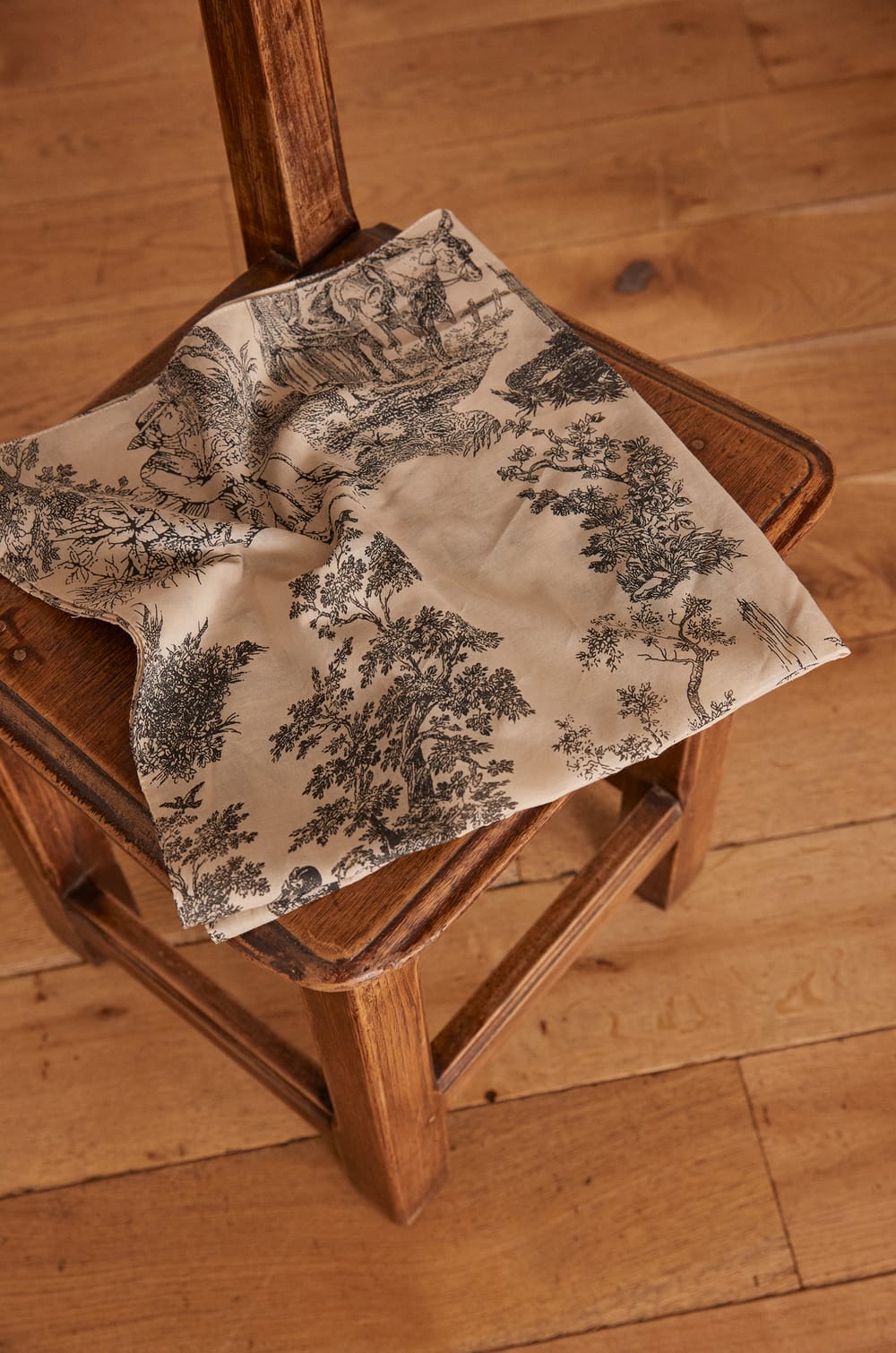 Foulard d'anniversaire;${refinementColor}