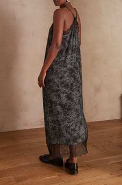 Robe CLARISSA;${refinementColor}