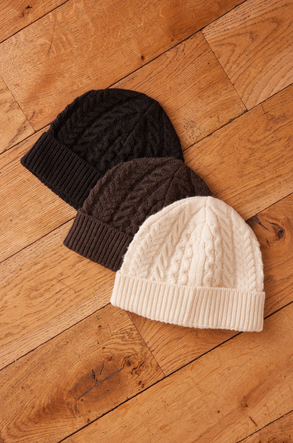 Bonnet HOCHE en maille torsadée;${refinementColor}