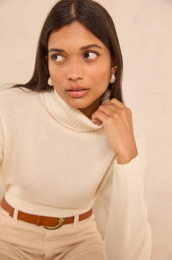 Andrew cashmere long sleeve sweater;${refinementColor}