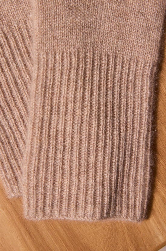 Light taupe cashmere gloves GLOVE;${refinementColor}