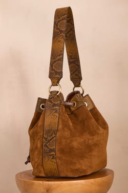 VALENTIN leather bucket bag;${refinementColor}