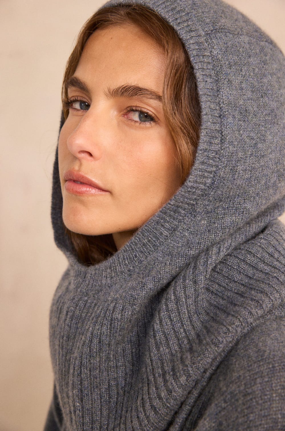 Cashmere hood GALA;${refinementColor}