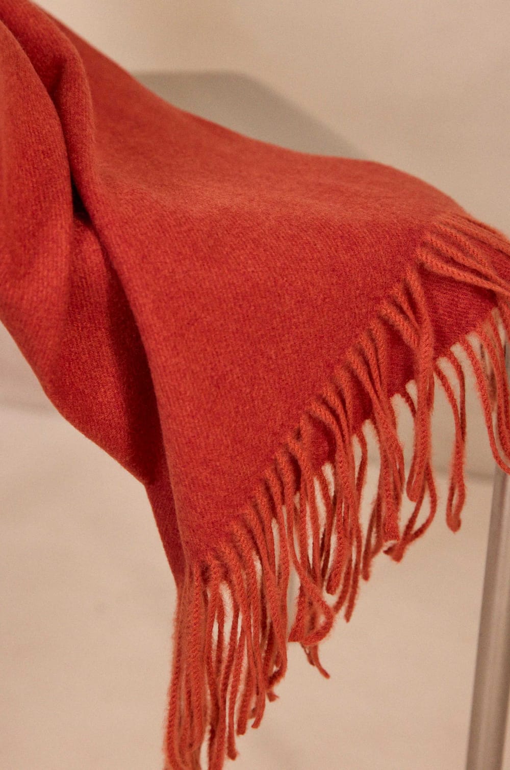 Woven paprika scarf ROBIN;${refinementColor}