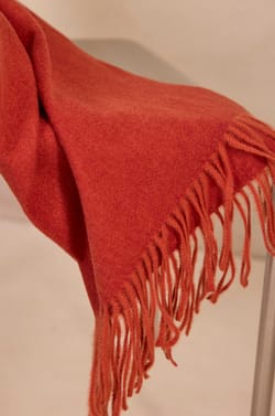 Woven paprika scarf ROBIN;${refinementColor}
