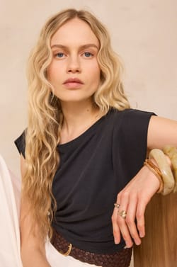 LYNDA sleeveless T-shirt;${refinementColor}