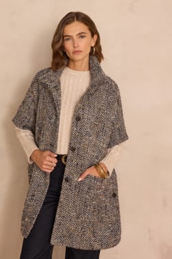Cape AGNES en laine;${refinementColor}