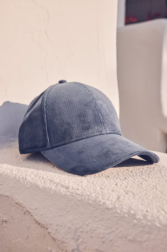 Casquette KARL;${refinementColor}
