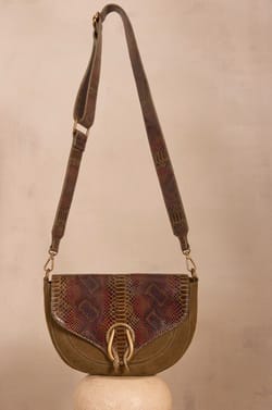 LEON leather banana;${refinementColor}