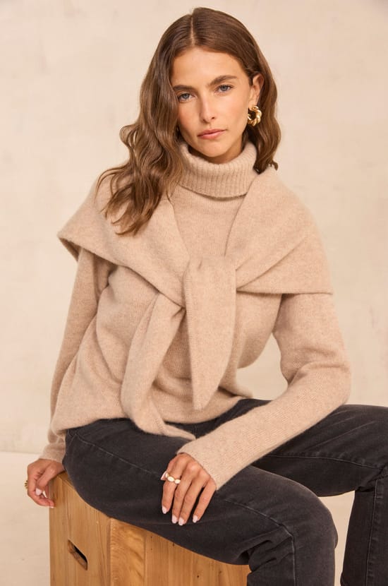 RACHELLE cashmere scarf;${refinementColor}