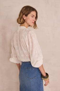 DELICE 100% cotton blouse with floral embroidery;${refinementColor}