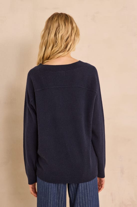 V-neck sweater made of 100% 2-ply cashmere BARY;${refinementColor}