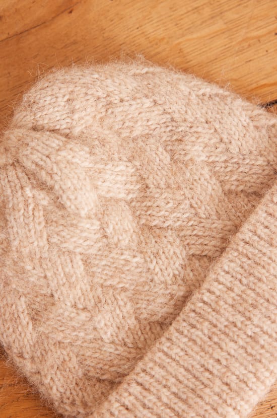 HADAMO cable knit hat;${refinementColor}