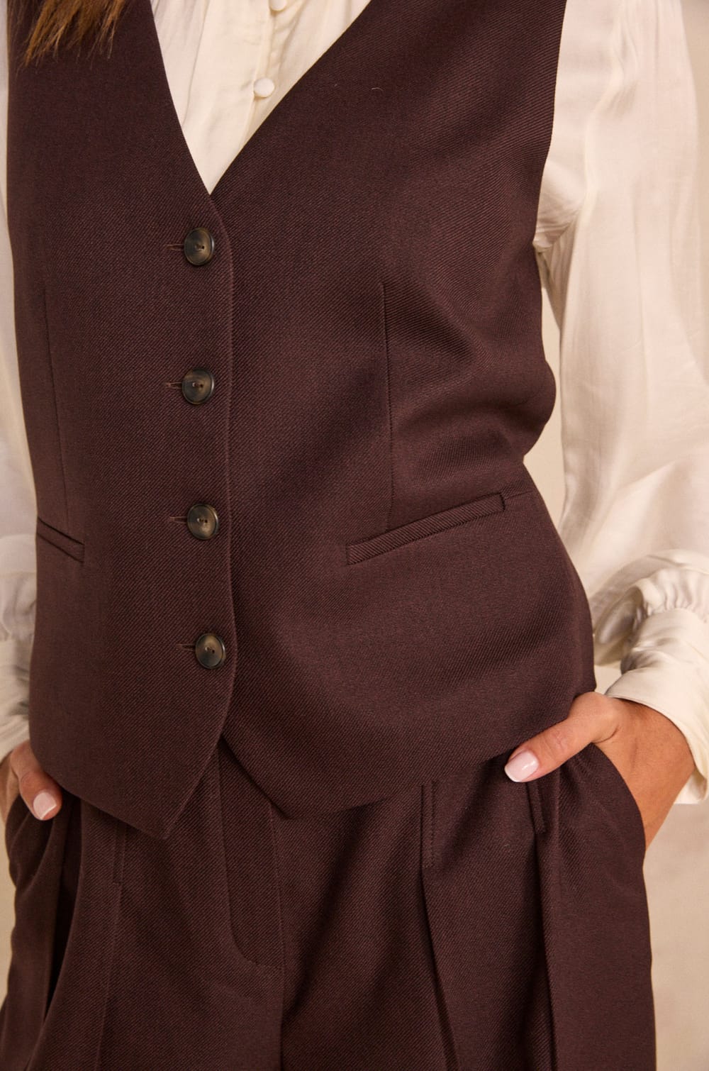Buttoned sleeveless vest ABEL;${refinementColor}