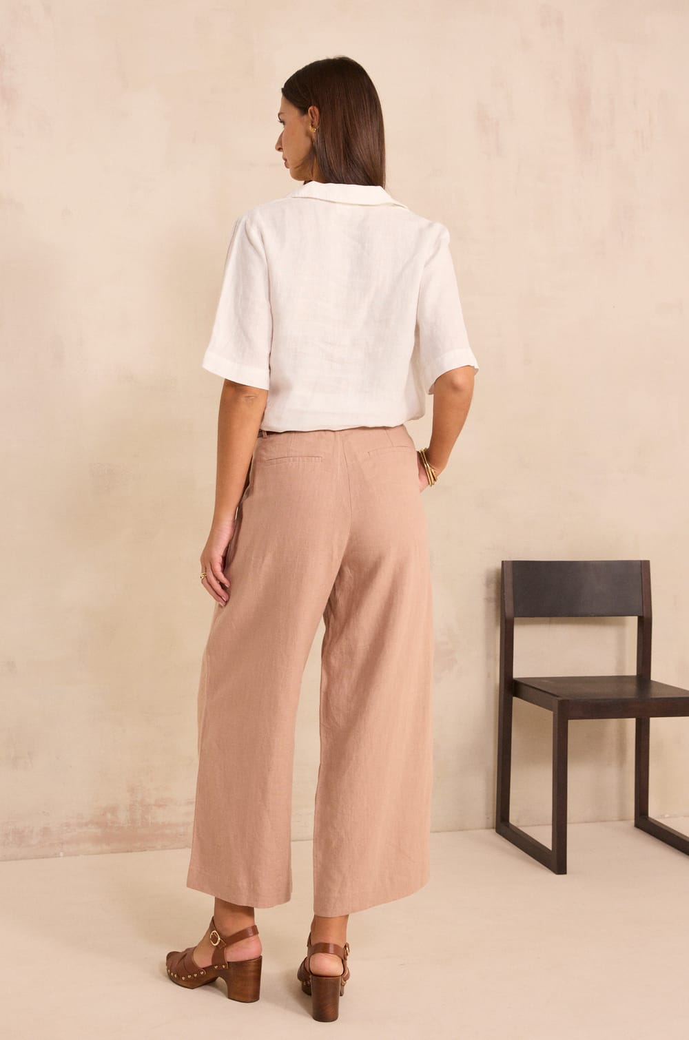 TINO loose linen trousers;${refinementColor}