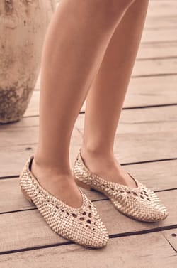 100% leather ballet flats SANTIAGO;${refinementColor}