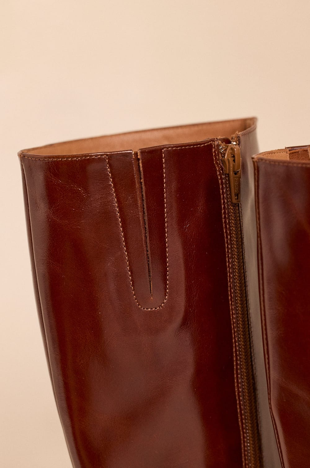 Leather heeled boots VICTORIA;${refinementColor}