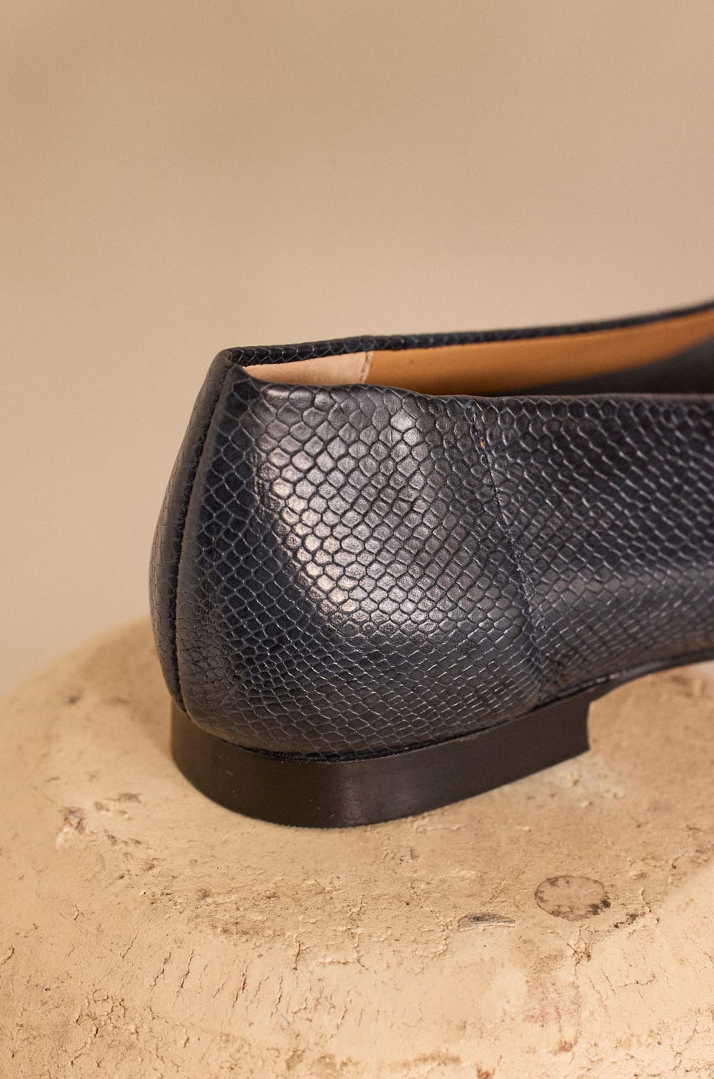 Ballerines plates en cuir MONA;${refinementColor}