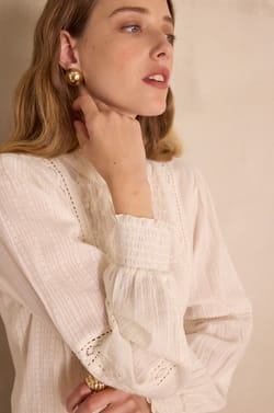 SOPHIA blouse in 100% cotton;${refinementColor}