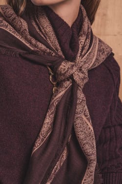 Édition Octobre Rose - Foulard TAMINE en 100% laine;${refinementColor}