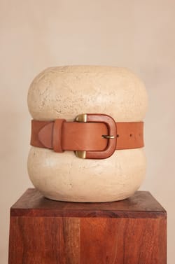 NICOLAS leather belt;${refinementColor}