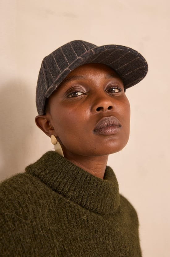 GISELE striped cap;${refinementColor}