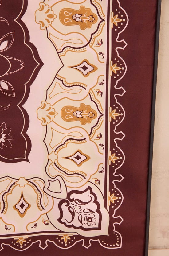 Printed burgundy silk scarf KING;${refinementColor}